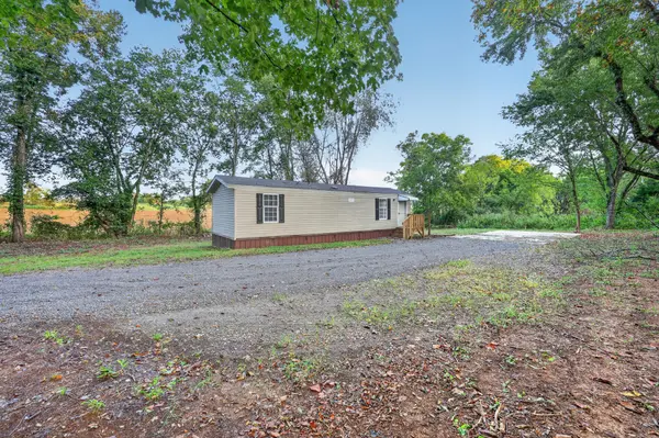 310 Carter Ln, Castalian Springs, TN 37031
