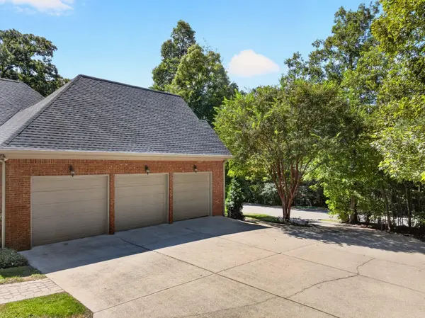 8857 Forest Creek Lane, Ooltewah, TN 37363