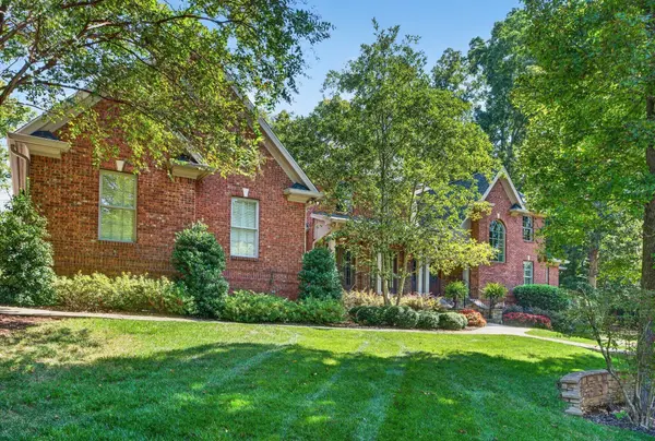 8857 Forest Creek Lane, Ooltewah, TN 37363
