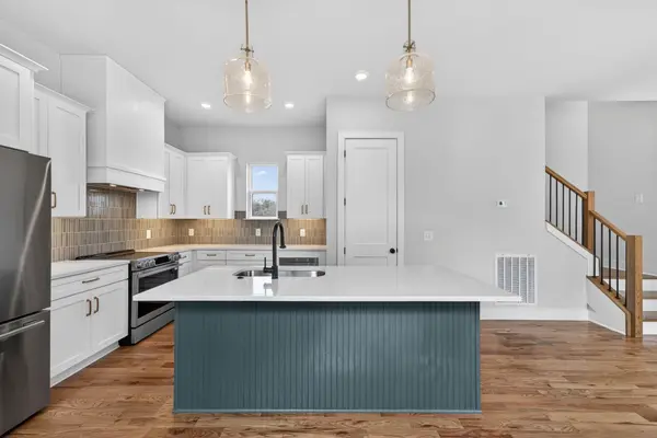 1109 Parker St, Columbia, TN 38401
