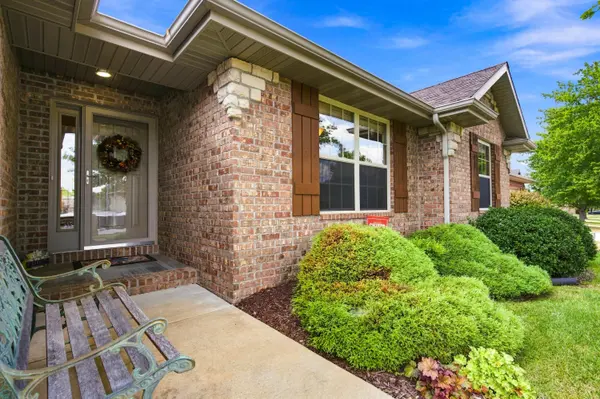 729 N Bluegill ST, Nixa, MO 65714