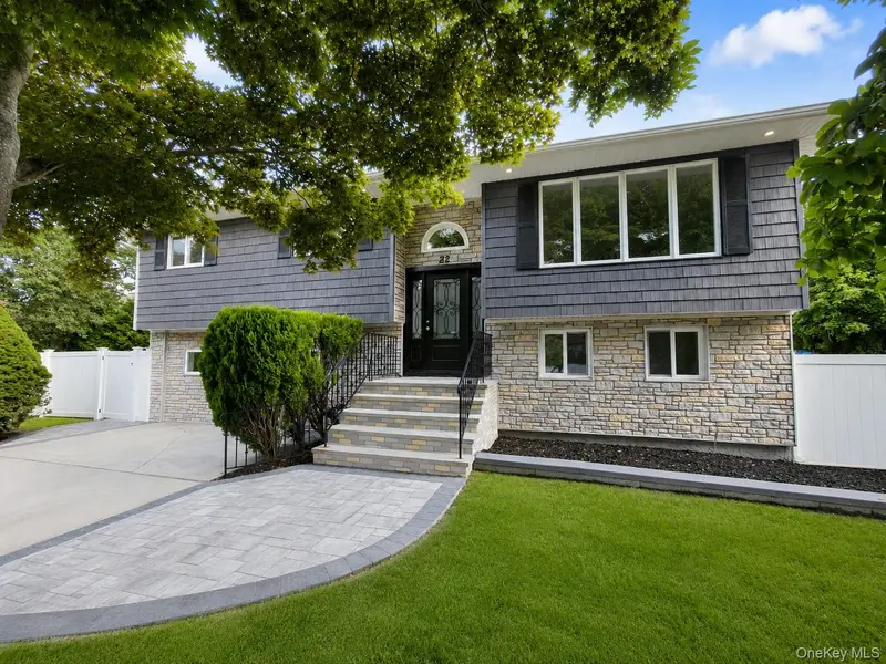22 Brian DR, East Islip, NY 11730