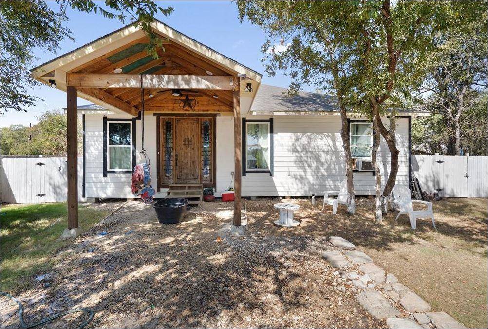 104 Pink Dahlia DR, Dale, TX 78616