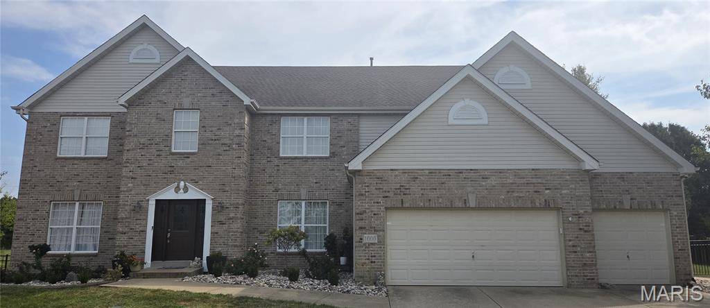 1000 Gardenbridge PL, St Charles, MO 63303