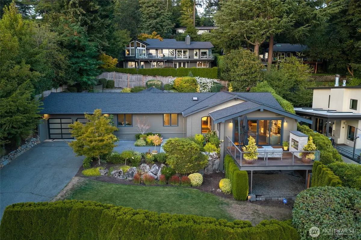 4140 Boulevard PL, Mercer Island, WA 98040