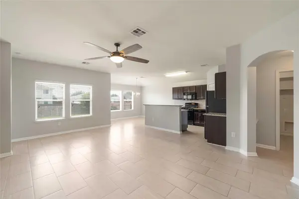 314 Foxglove DR, Hutto, TX 78634