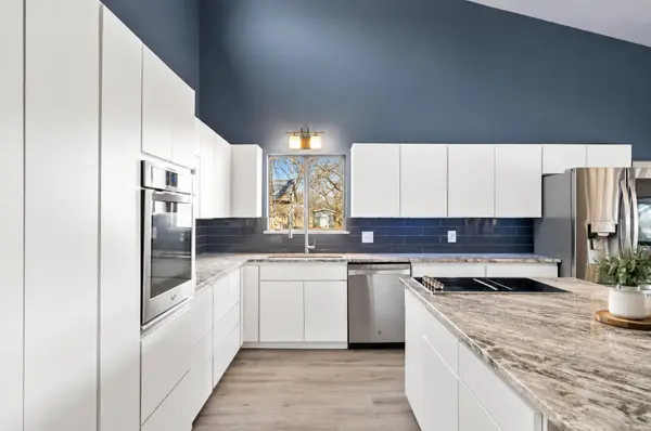 3721 Lakeview DR, Cottonwood Shores, TX 78657