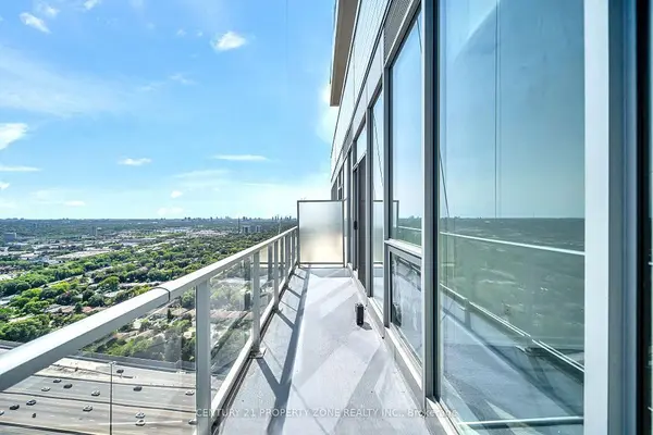 115 McMahon DR #1005, Toronto C15, ON M2K 0E3