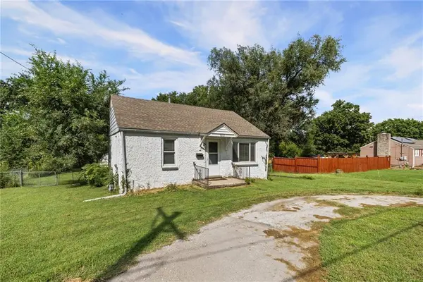 9612 E 31st ST, Independence, MO 64052