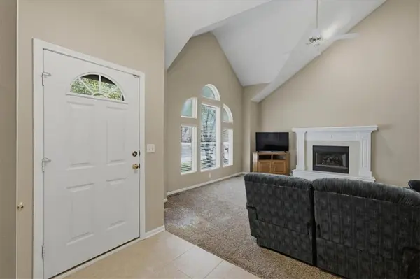 22010 W 51st CT, Shawnee, KS 66226