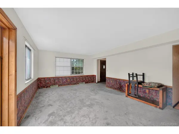 6048 S Locust, Centennial, CO 80111
