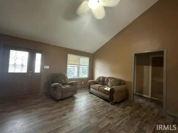 552 W Indiana ST, Upland, IN 46989