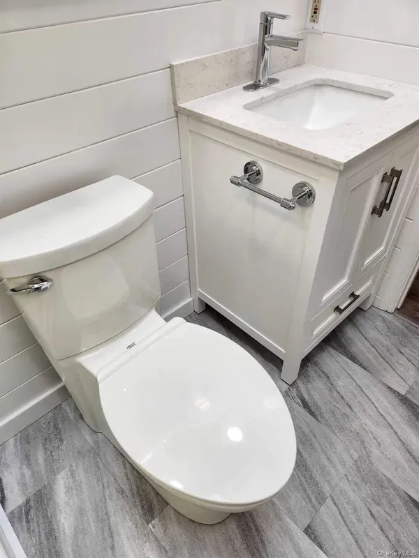 499 East RD #Unit 2, Marlboro, NY 12542