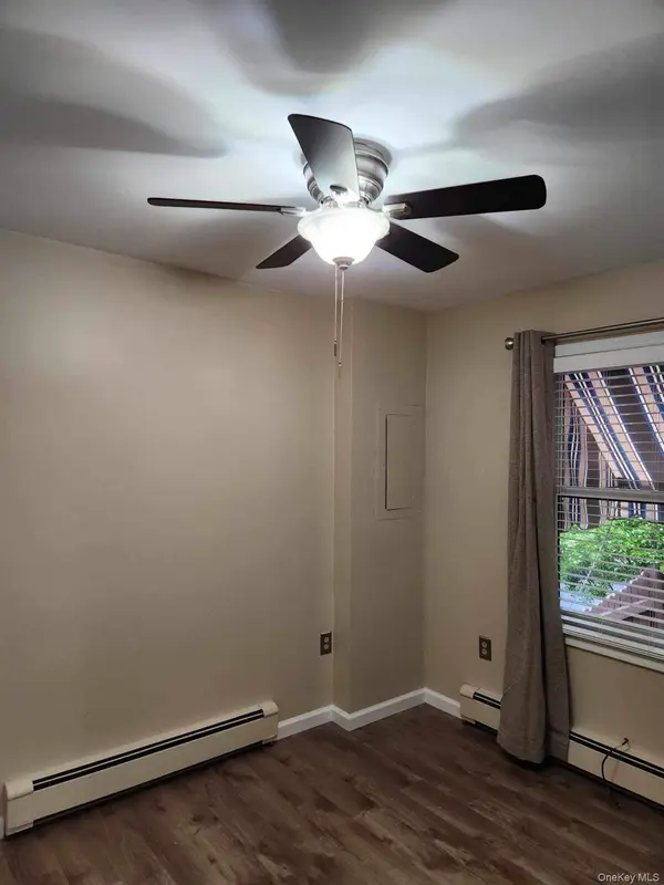 499 East RD #Unit 2, Marlboro, NY 12542