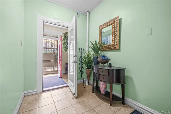 1373 Plimpton AVE, Bronx, NY 10452
