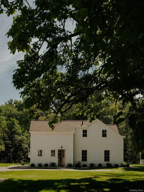 300 Band Camp RD, Saugerties, NY 12477