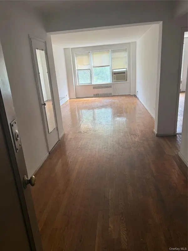 9915 66th AVE #4J, Rego Park, NY 11374
