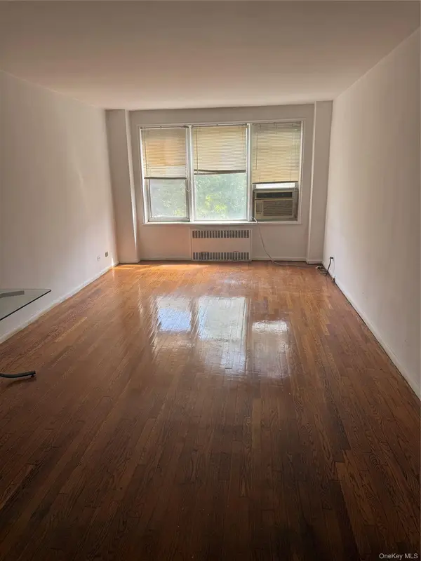 9915 66th AVE #4J, Rego Park, NY 11374