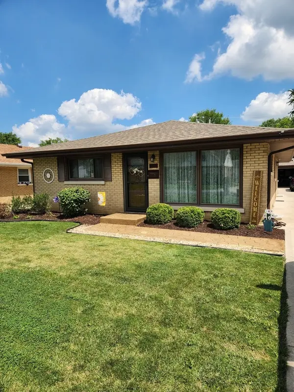 1910 Oakland AVE, Crest Hill, IL 60403