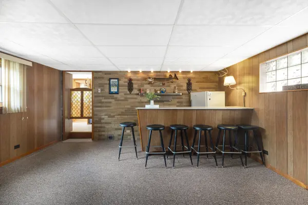 4242 Fishermans TER, Lyons, IL 60534