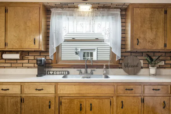 4242 Fishermans TER, Lyons, IL 60534