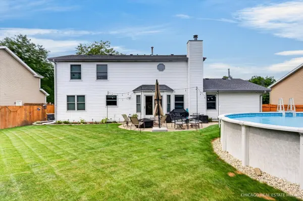 1147 Bennington DR, Crystal Lake, IL 60014