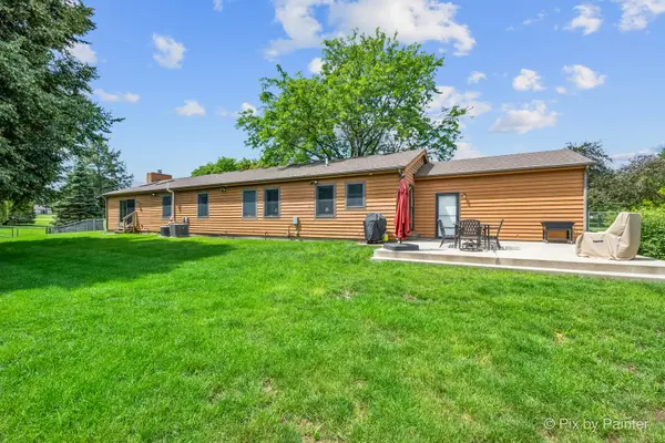2116 N Pebble DR, Mchenry, IL 60051