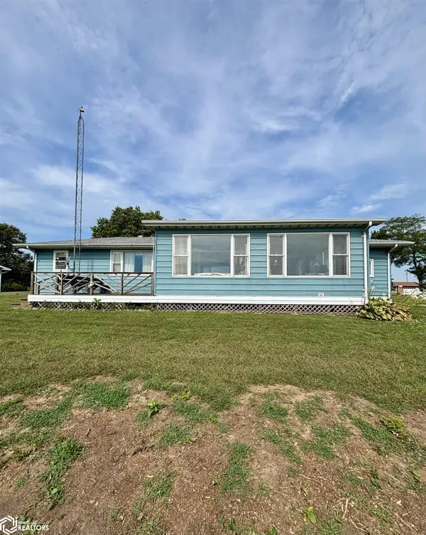 2744 255Th AVE, Montrose, IA 52639
