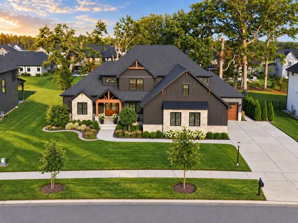 9609 Tall Grass TRL, St. John, IN 46373
