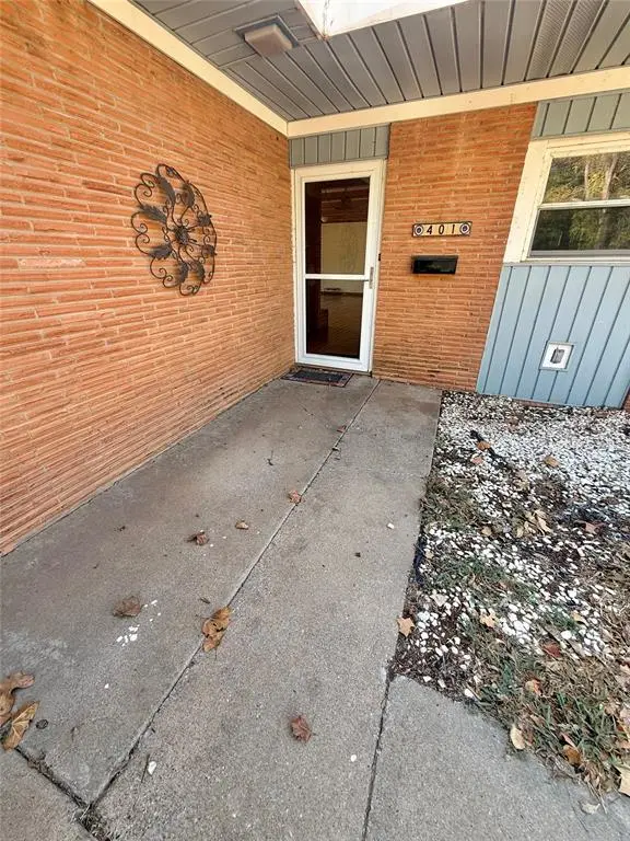 401 Lakeside DR, Altus, OK 73521