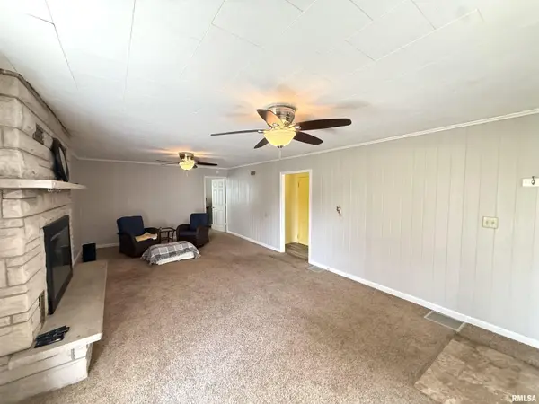200 Albers ST, Golden, IL 62339