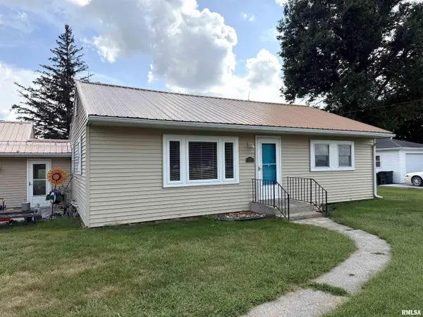 200 Albers ST, Golden, IL 62339