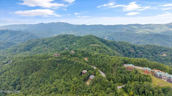 6 Overholt Tr, Sevierville, TN 37862