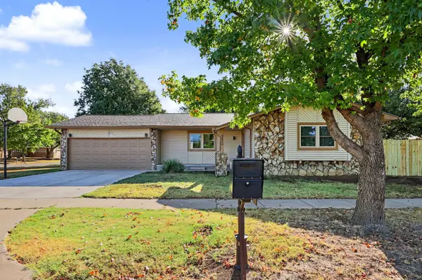 2420 N Edgemoor, Wichita, KS 67220