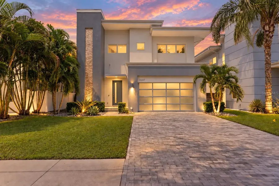 3207 W PAUL AVE, Tampa, FL 33611