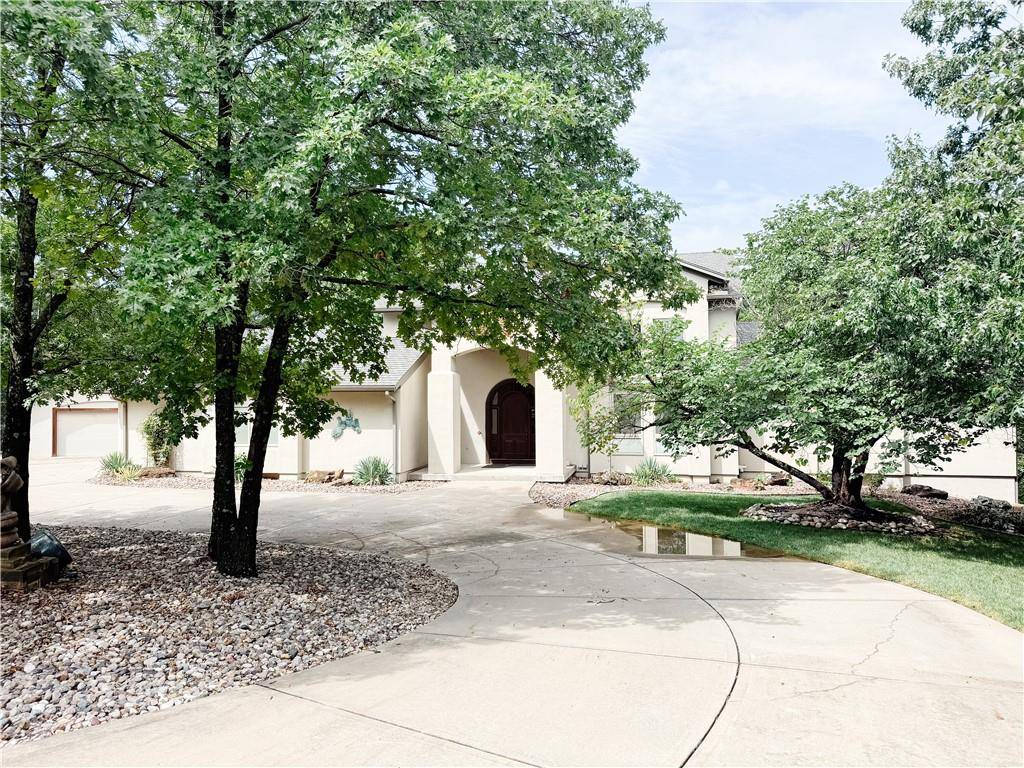 5630 Legler ST, Shawnee, KS 66217