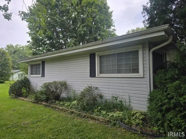 935 Jones RD, Gas City, IN 46933