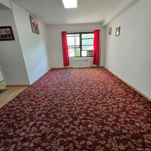99-60 63rd RD #5Z, Rego Park, NY 11374