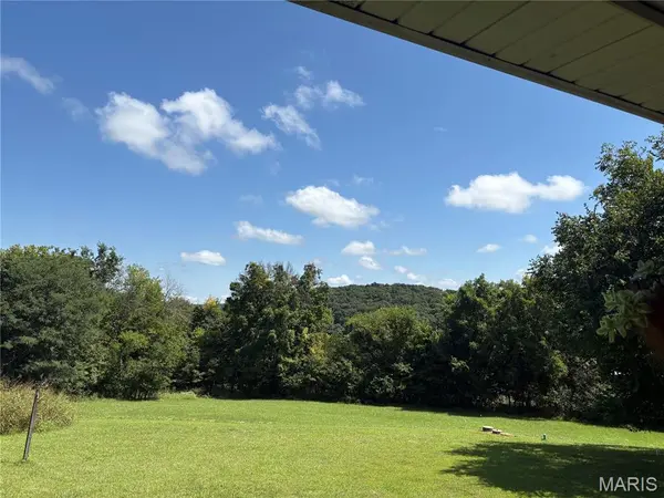 1409 Boone Valley RDG, Augusta, MO 63332