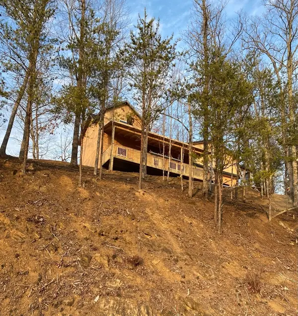 3322 Caywood Road, Dandridge, TN 37725