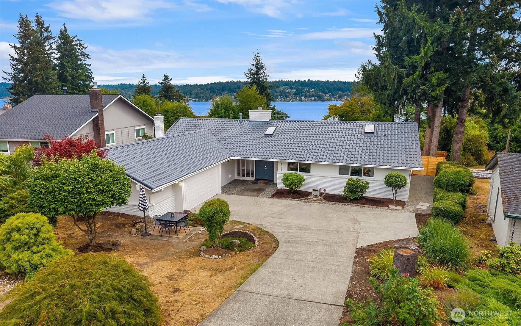 2536 171st AVE SE, Bellevue, WA 98008