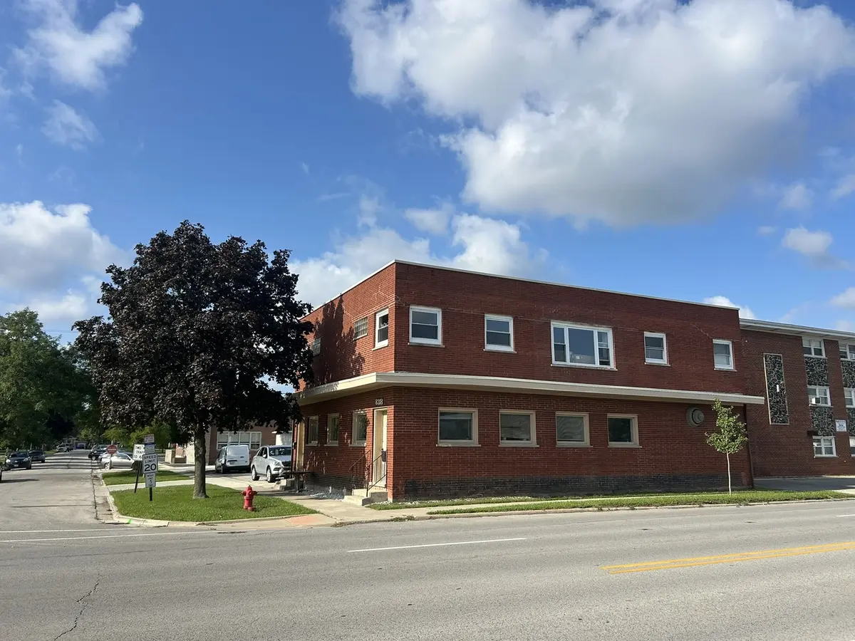 8318 47th ST, Lyons, IL 60534