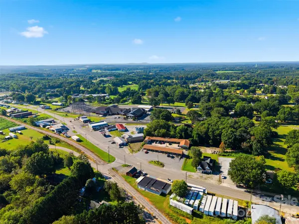 679 E Main AVE, Taylorsville, NC 28681
