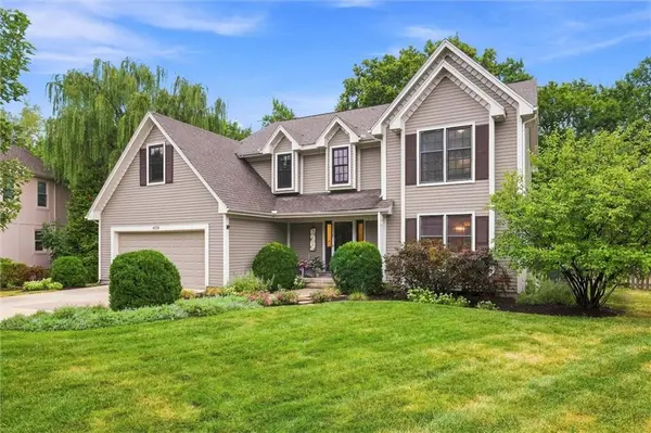 8529 Hall ST, Lenexa, KS 66219