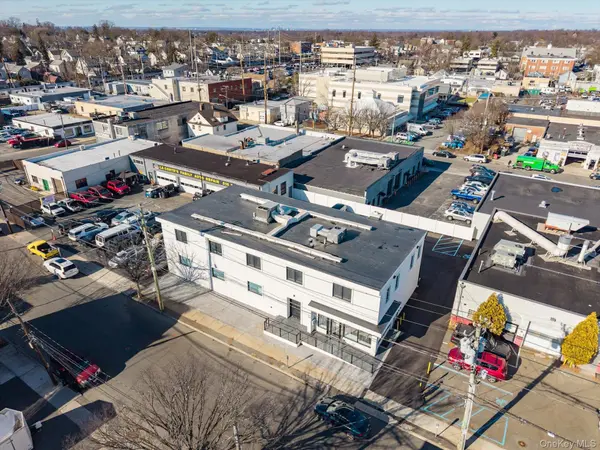 25 Willowdale AVE #2ND FLOOR, Port Washington, NY 11050