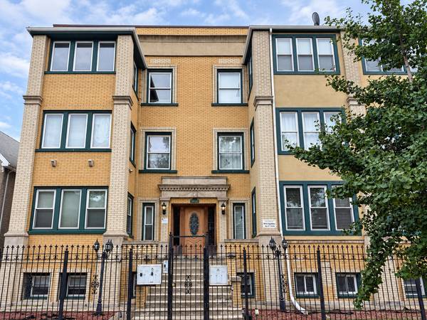 4825 S Prairie AVE #4, Chicago, IL 60615
