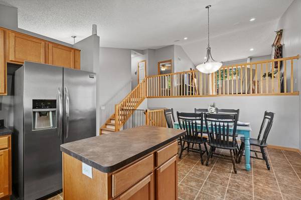 21233 Independence AVE, Lakeville, MN 55044
