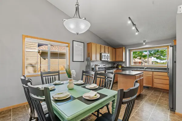 21233 Independence AVE, Lakeville, MN 55044