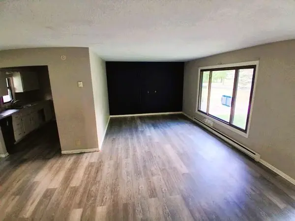 831 Cummings LN, Saint Cloud, MN 56301