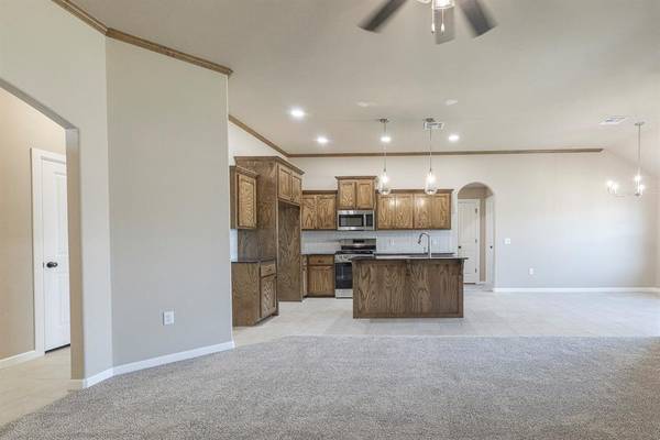 4533 Adobe CT, Yukon, OK 73099